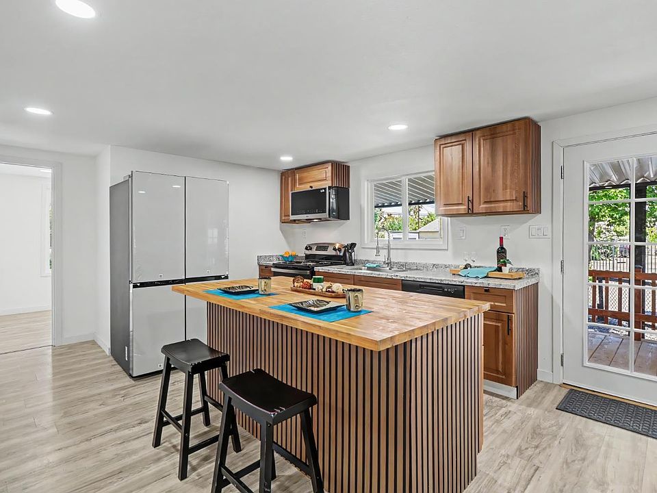 1st image of 3632 Ohio Ln #67