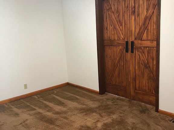 5th image of 522 E Springdale Ave