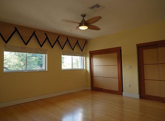 4th image of 1296 NE 105th St #2