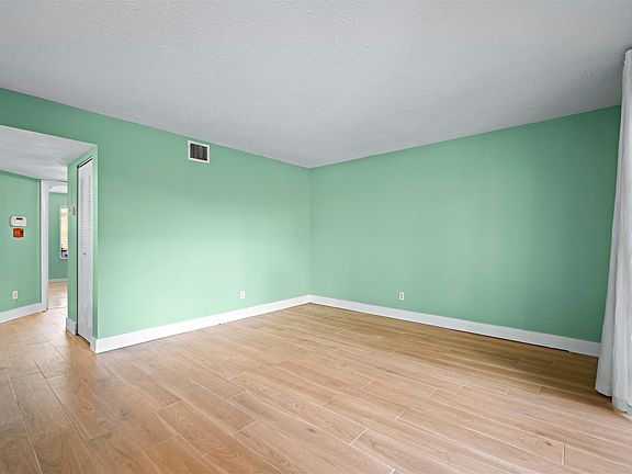 3rd image of 913 Coral Club Drive #913