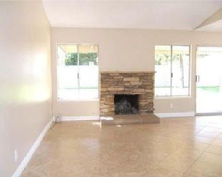 3rd image of 1718 Shirley Dr