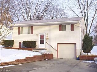 305 Ritter Dr, Rittman, OH 44270