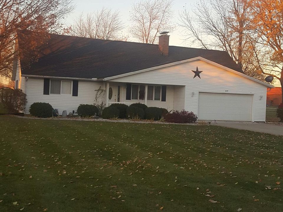 1st image of 435 Mountain Ash St