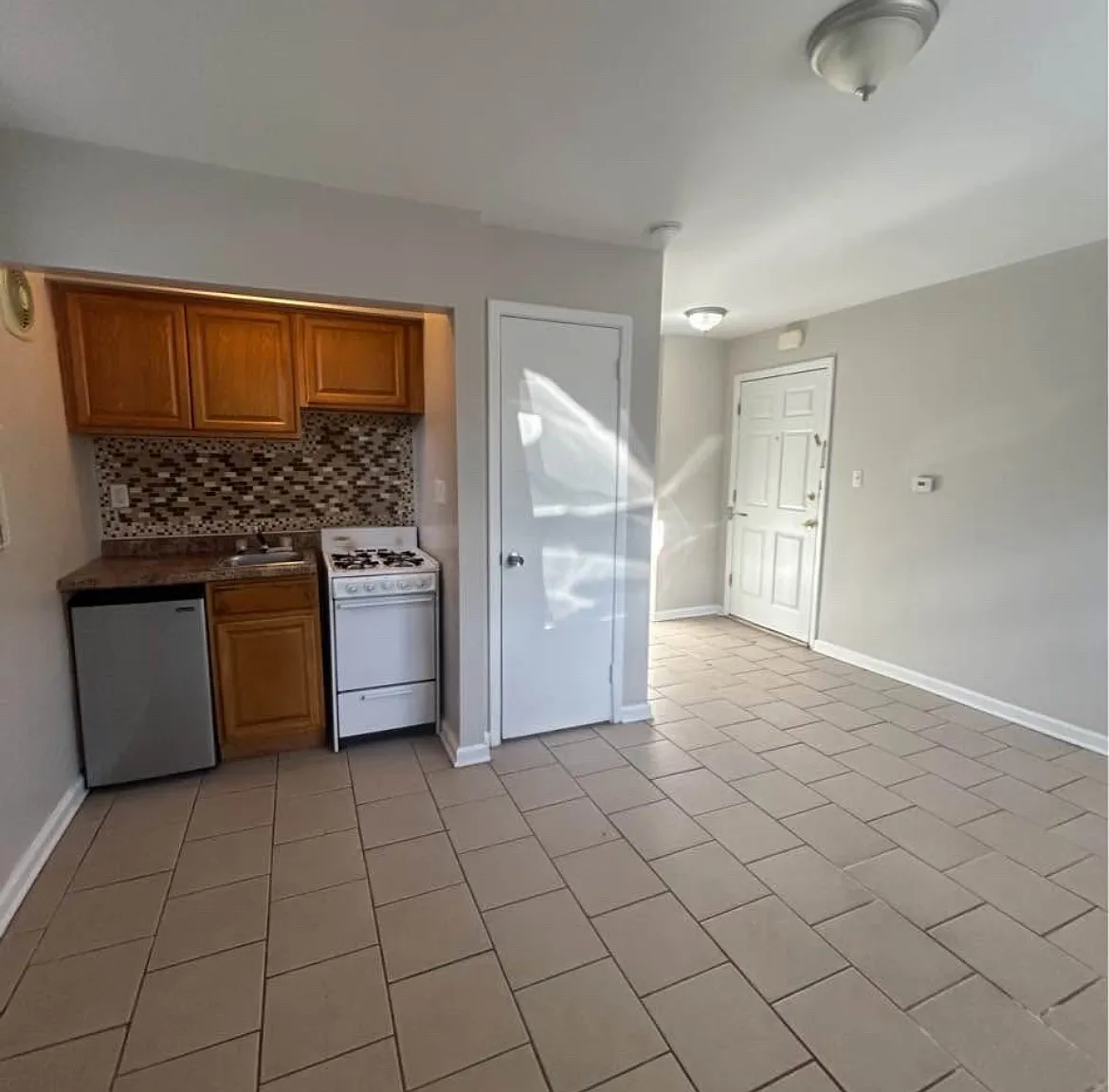 5 Bernice Rd — Photo 2