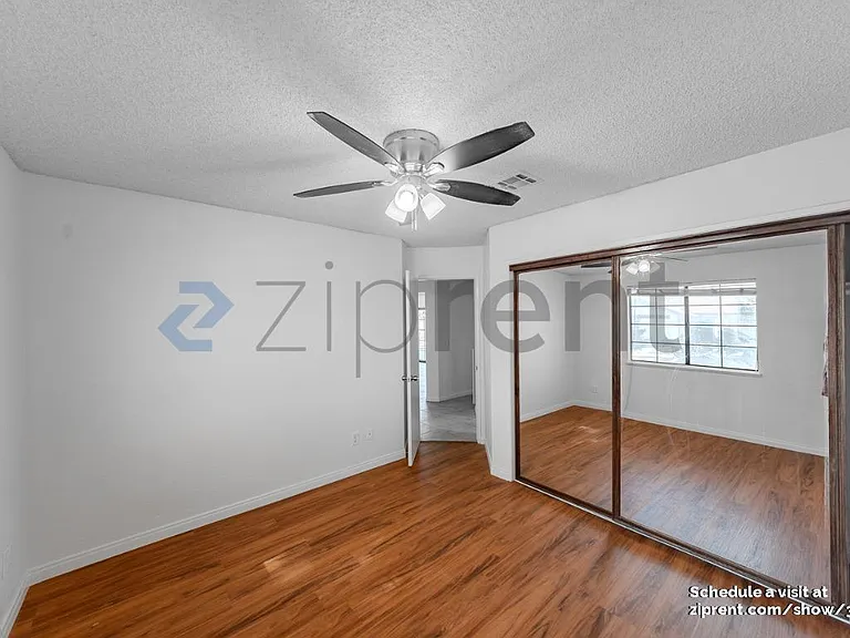 5327 Meredith Ave — Photo 8