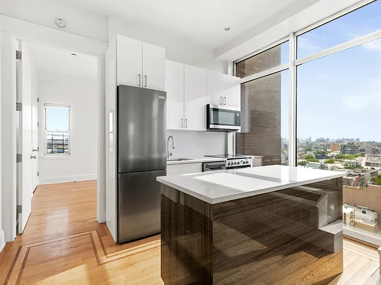 480 Humboldt St #11A — Photo 3