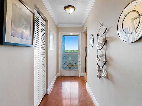 4th image of 5860 NW 44th St APT 710