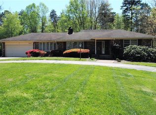 3020 Briarcliffe Rd, Winston Salem, NC 27106