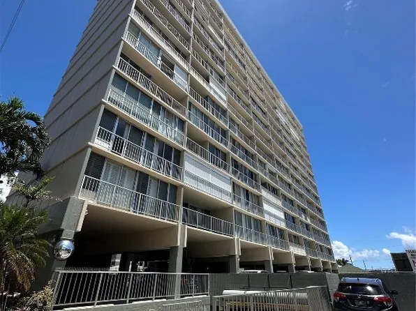 1215 Alexander St APT 905, Honolulu, HI 96826