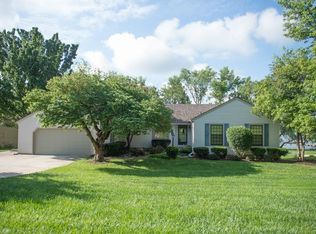 7061 SW Fountaindale Rd, Topeka, KS 66614