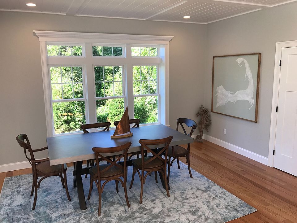 2nd image of 2 Beach Plum Cir