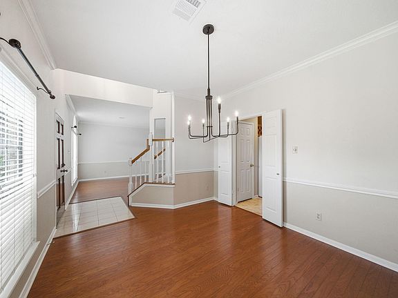 4th image of 2255 Broadlawn Dr