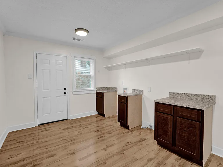 759 E Mallory Ave — Photo 17