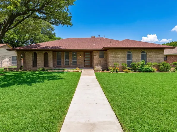 905 Bromwich St, Garland, TX 75040