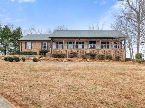 415 Ginger Trl, Demorest, GA 30535