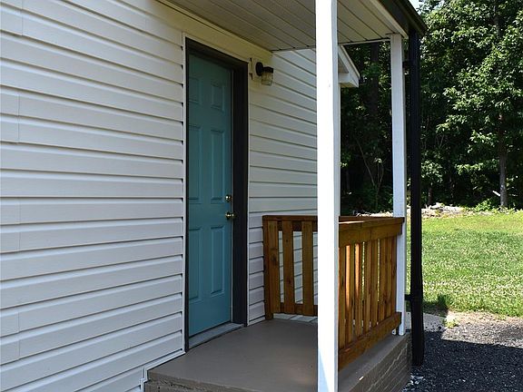 3rd image of 619 Kilborne Dr
