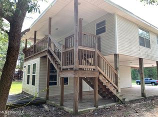 6092 3rd St, Bay Saint Louis, MS 39520