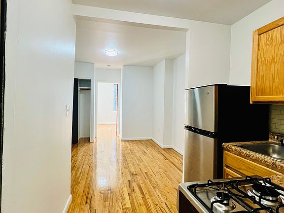 3rd image of 409 E 74th St APT 4A