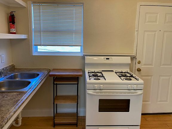 5th image of 140 Richmond St SE APT 5