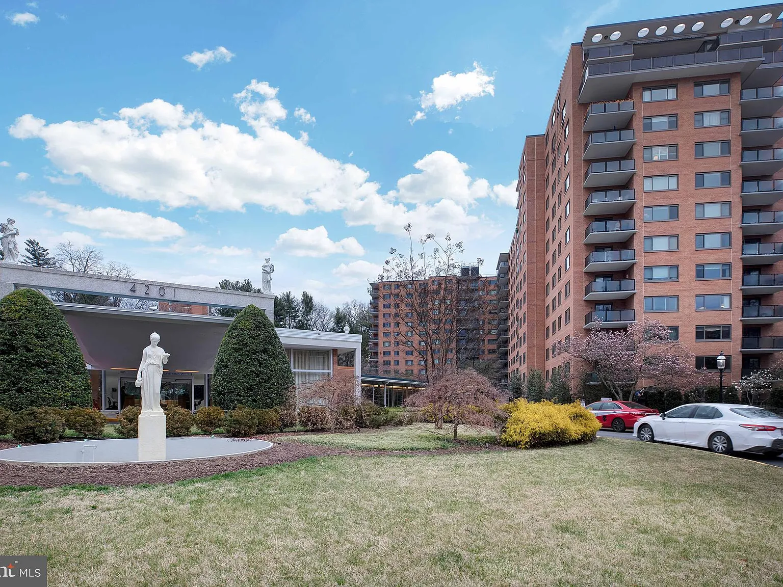 Wesley Heights — Photo 3