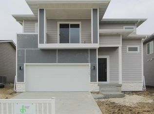 17123 Larkspur Ln, Urbandale, IA 50323