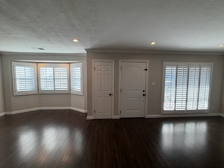 18456 Milmar Blvd — Photo 3