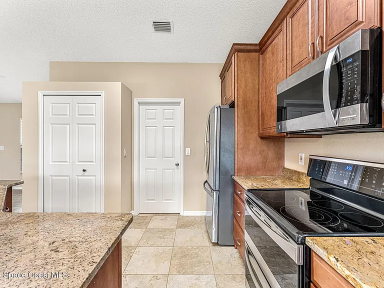 1622 Laramie Cir — Photo 11