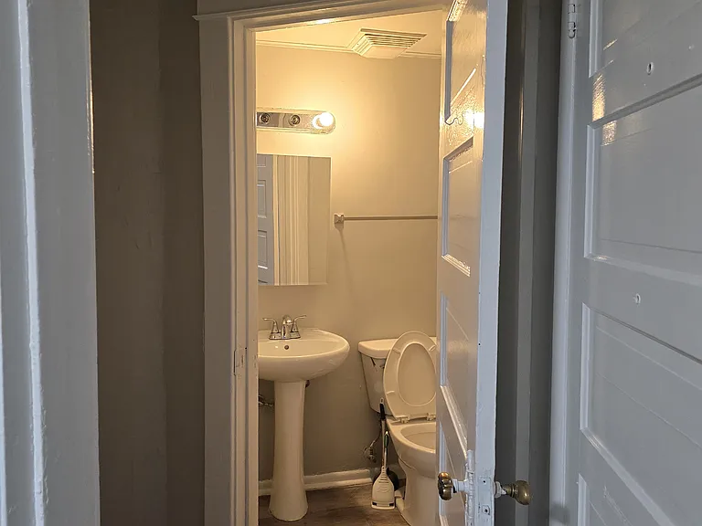 3407 5th Ave #5 — Photo 4