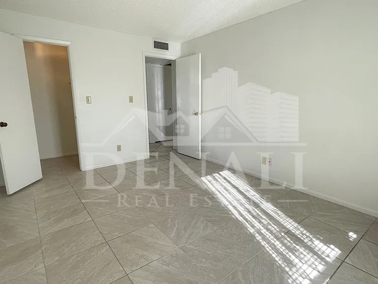 4746 W Aster Dr — Photo 13