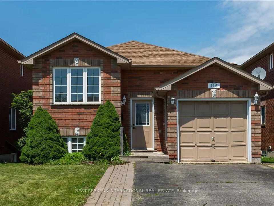 116 Courtney Cres #UPPER LEVEL