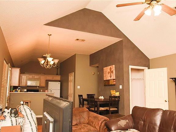 5th image of 1752 Nellie Dr