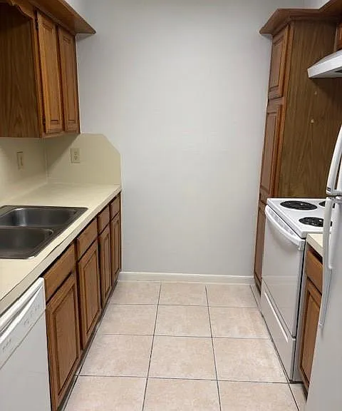 1311 Antoine Dr #109 — Photo 5