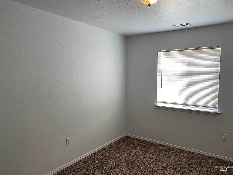 116 NE Lotus Ct #116 — Photo 11