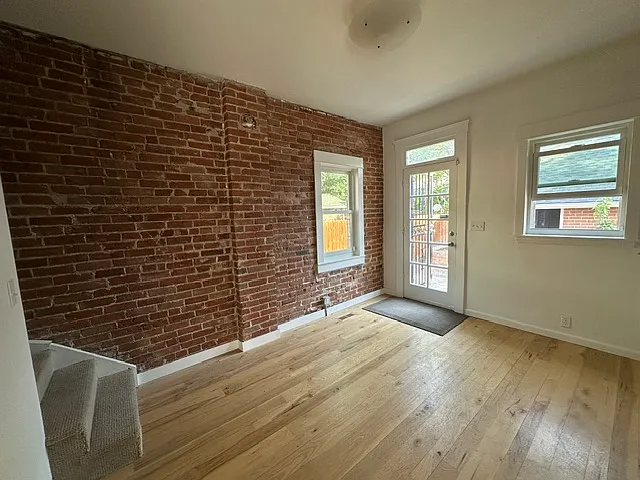237 E 3rd Ave — Photo 11