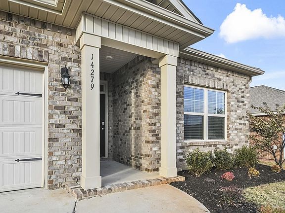 3rd image of 14279 Leadenhall Ln