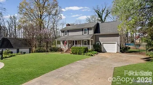 1212 Ashford St Photo 1