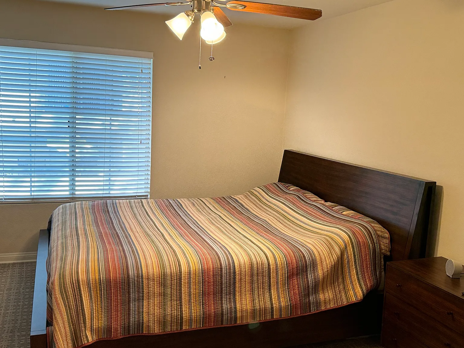 2 bed, 920 sqft, $3,000 — Photo 3