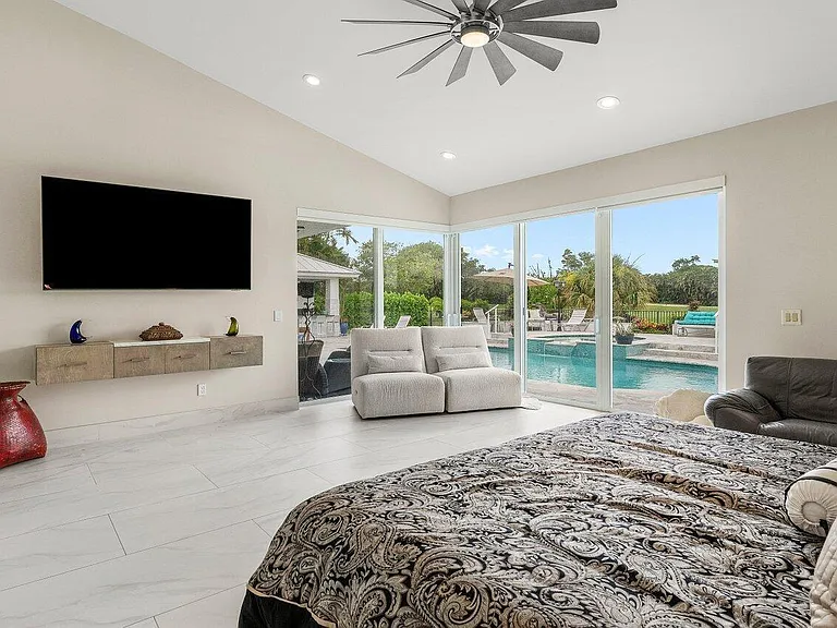 11164 Boca Woods Ln — Photo 18