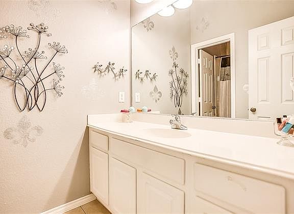 3rd image of 4304 Wembley Ct