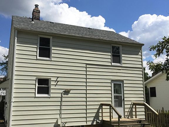 2nd image of 824 Lincoln Blvd