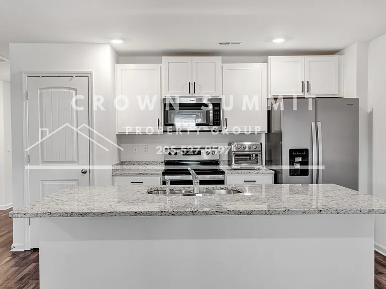 1758 Dixon Cir — Photo 4