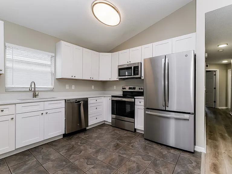 6123 Sand Key Ln — Photo 7