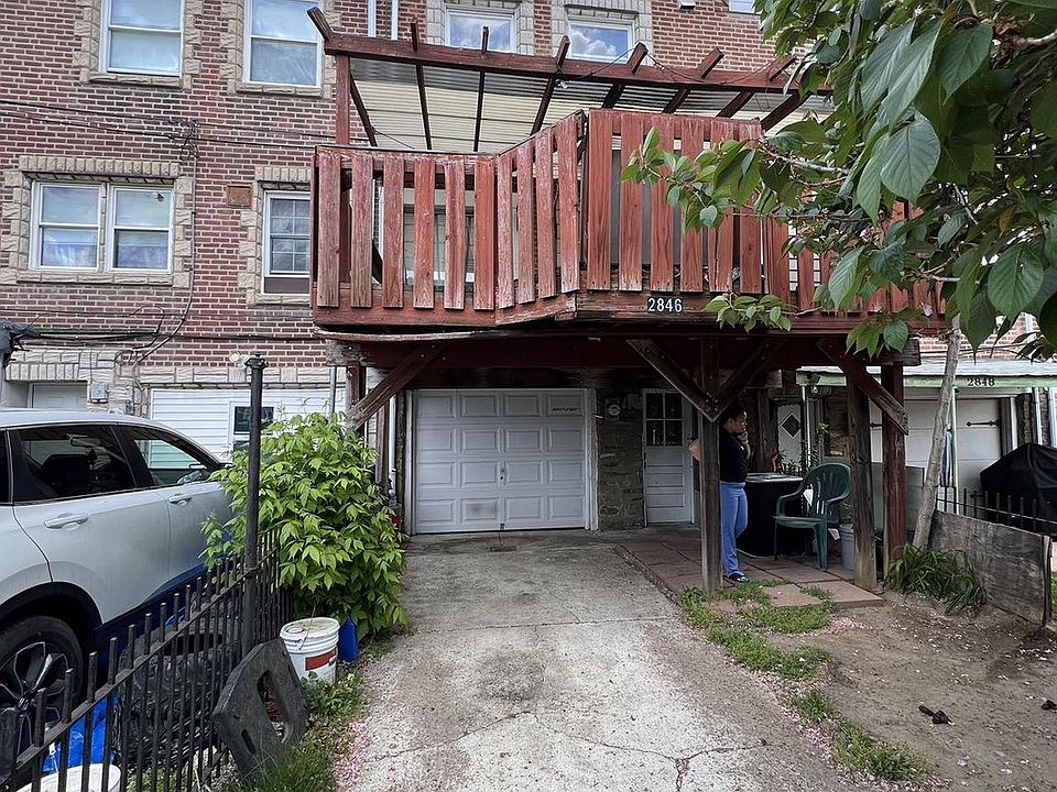 2nd image of 2846 Gilham St