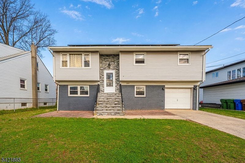 1st image of 1019 Essex Ave