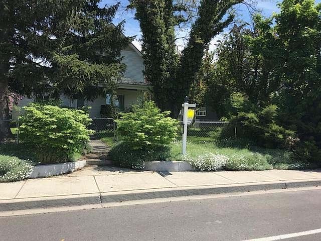 1st image of 801 5th St