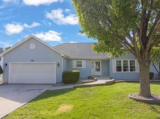 1801 Chestnut Hill Rd, Plainfield, IL 60586