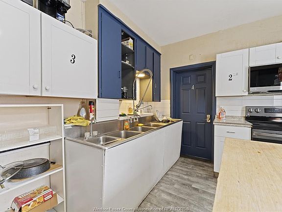 5th image of 3060 Sandwich St Unit 5