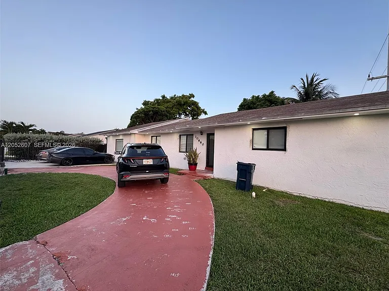10660 SW 164th St — Photo 19