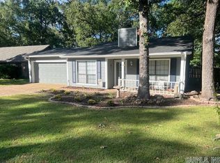 119 Rolling Oaks Dr, Maumelle, AR 72113
