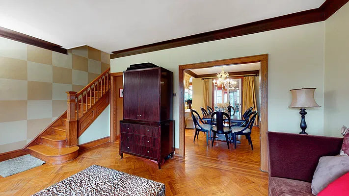 Sold by Capri Jet Realty Corp | media 7